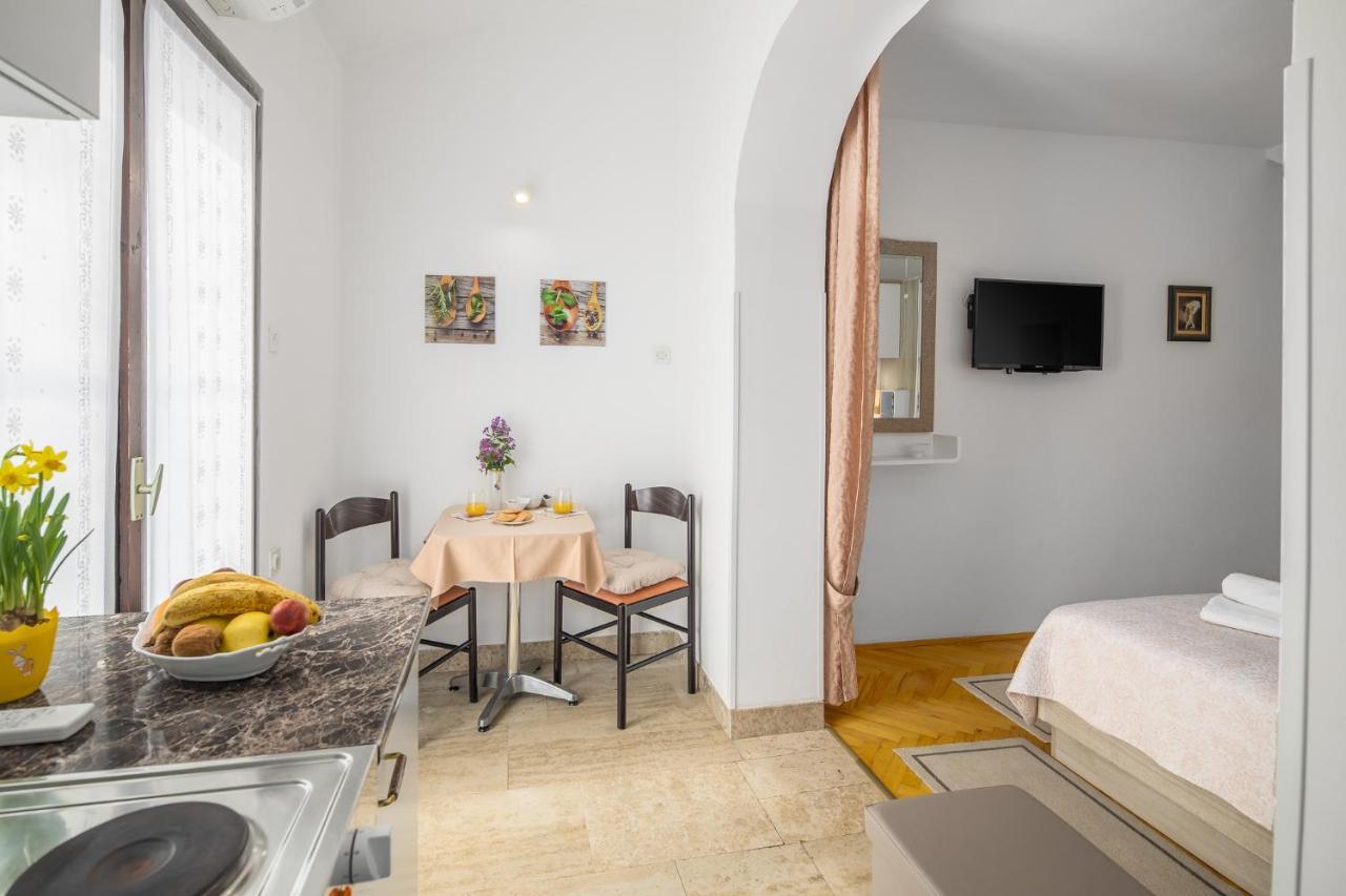 Apartments Villa Katana Porec Luaran gambar